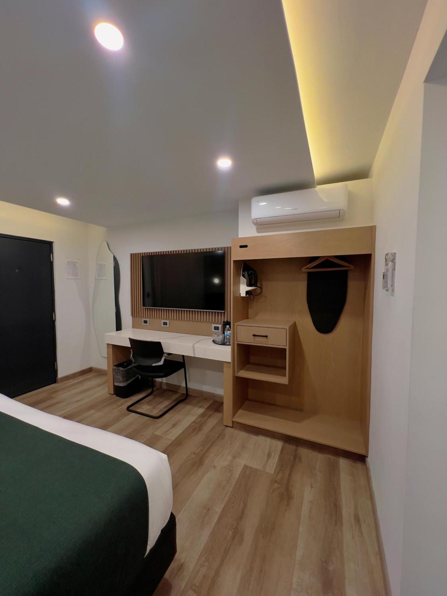 Pacific 3*